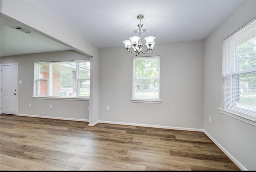 Building Photo - 4008 Vaughn Street