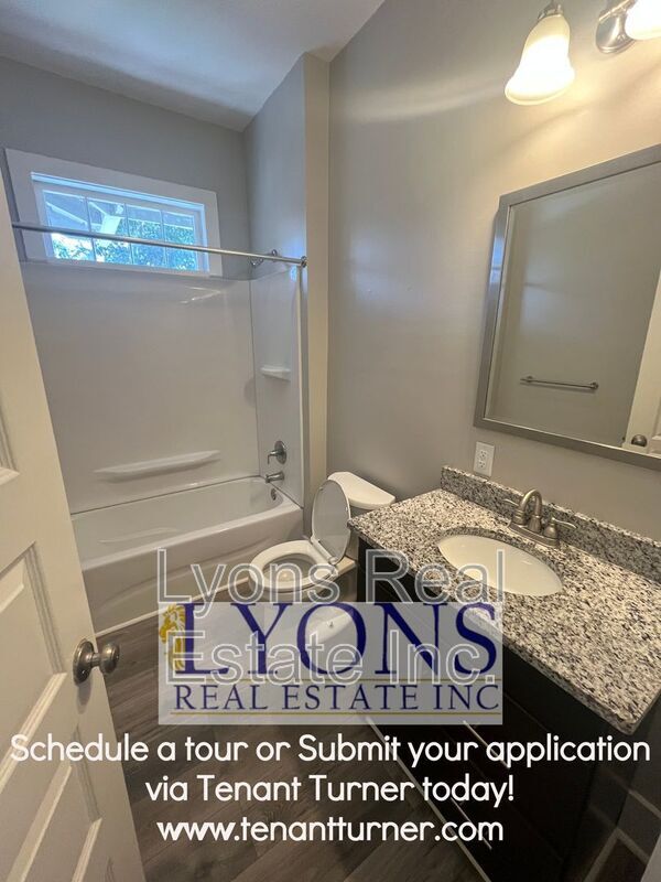 Building Photo - 205 E College St