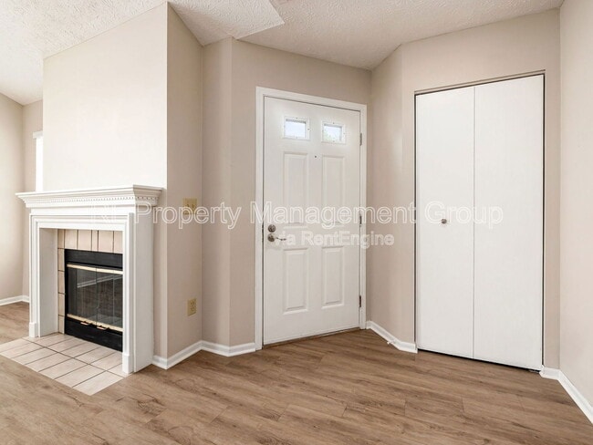 Building Photo - 1241 Villa Oaks Ct
