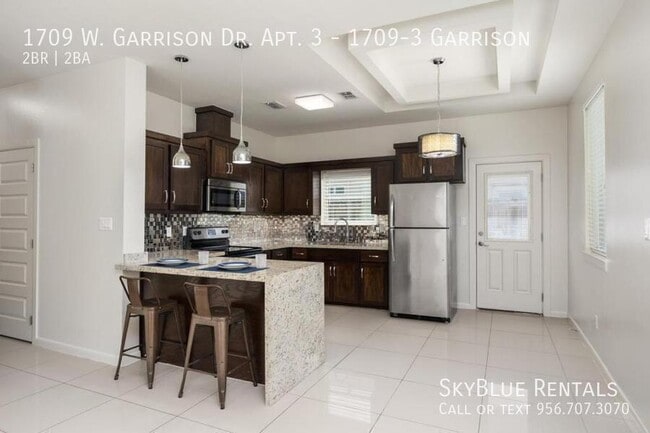 Primary Photo - 1709 W Garrison Dr