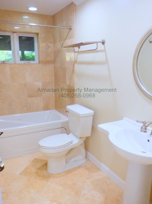 Building Photo - 1186 Wilhelmina Way