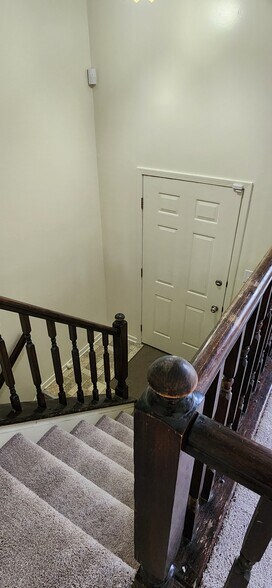 Building Photo - 226 Allison Ave