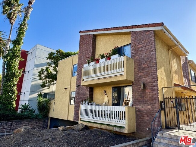 Building Photo - 1010 4th St