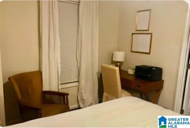 Building Photo - 526 18th St