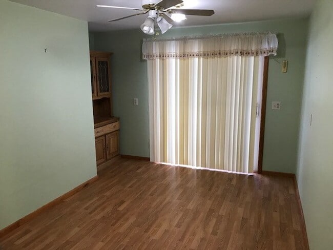 Building Photo - 4 Bedrooms, 2 Bathrooms Single Family Home in Crosslake, MN w/3 season porch