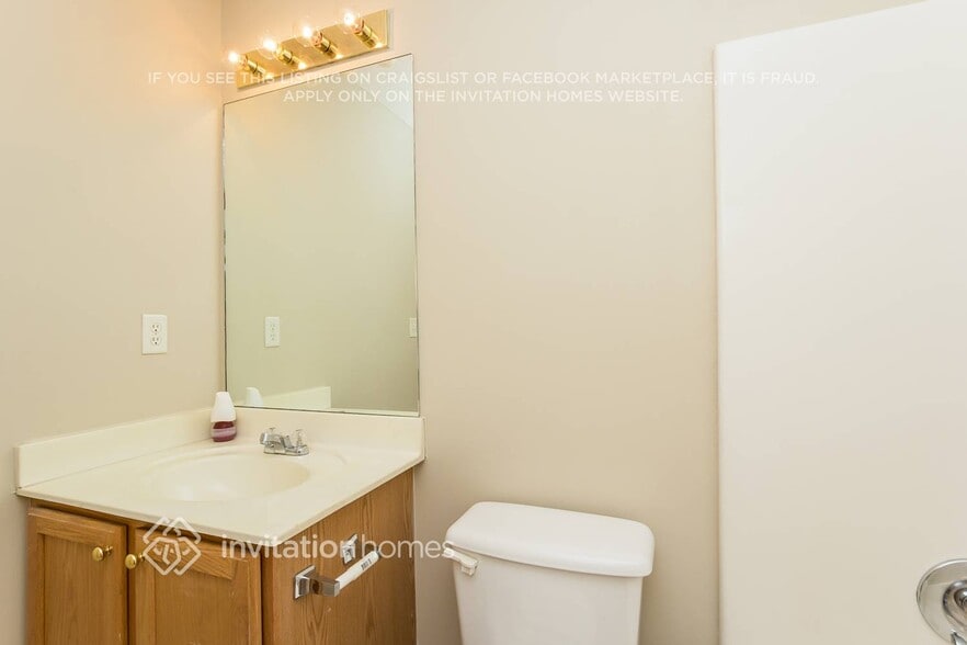 Building Photo - 5773 River Side Walk