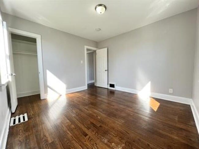 Building Photo - 125 38th St NE