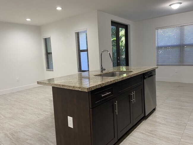 Building Photo - 269 Bella Sol Way