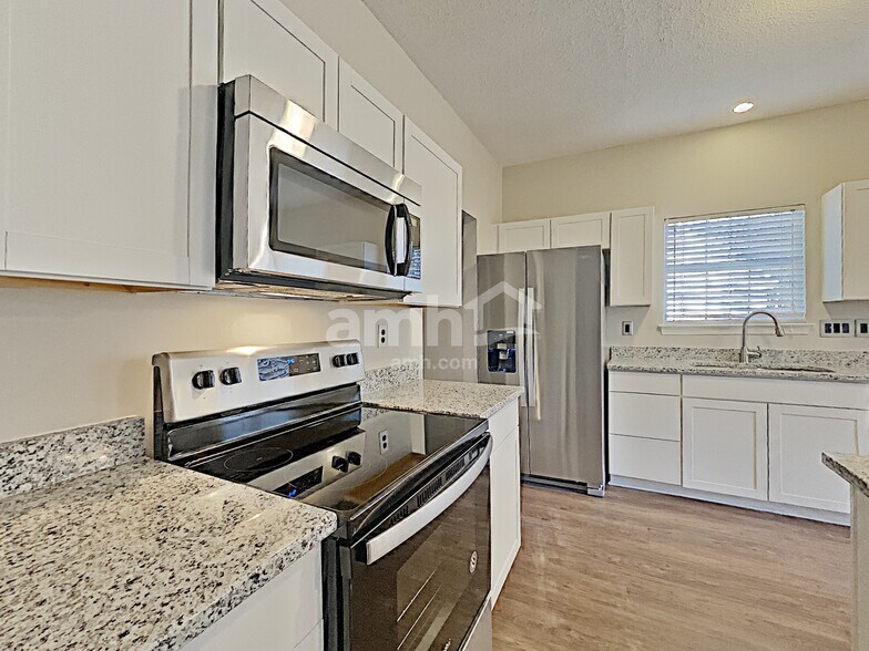 Building Photo - 1301 Sweetgum Ln