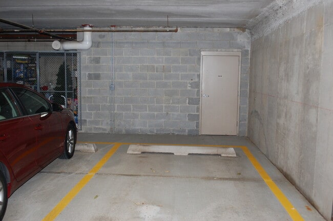 Building Photo - 440 W Mahogany Ct