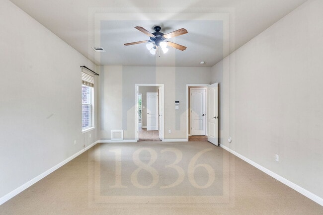 Building Photo - 150 Abbey Dr