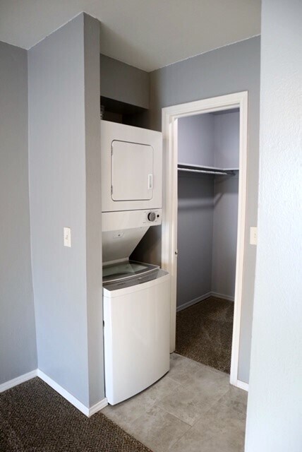 Building Photo - 6700 N Meridian Ave