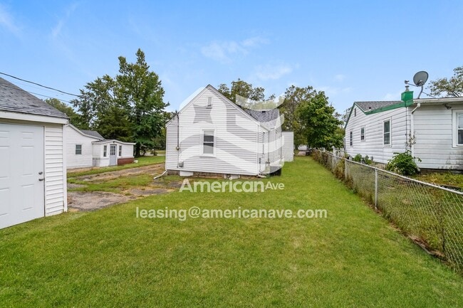 Building Photo - 3624 N Finnell Ave