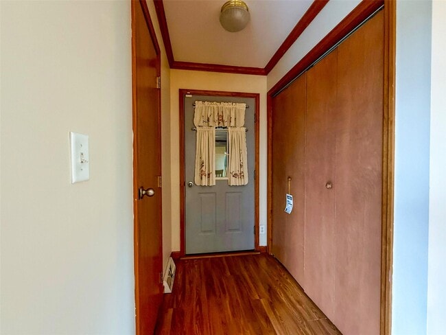 Building Photo - 10 Ashlyn Dr