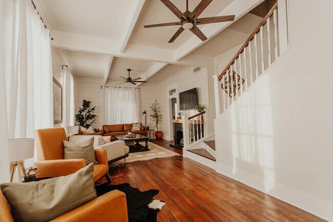 Primary Photo - 3728 Homan Ave