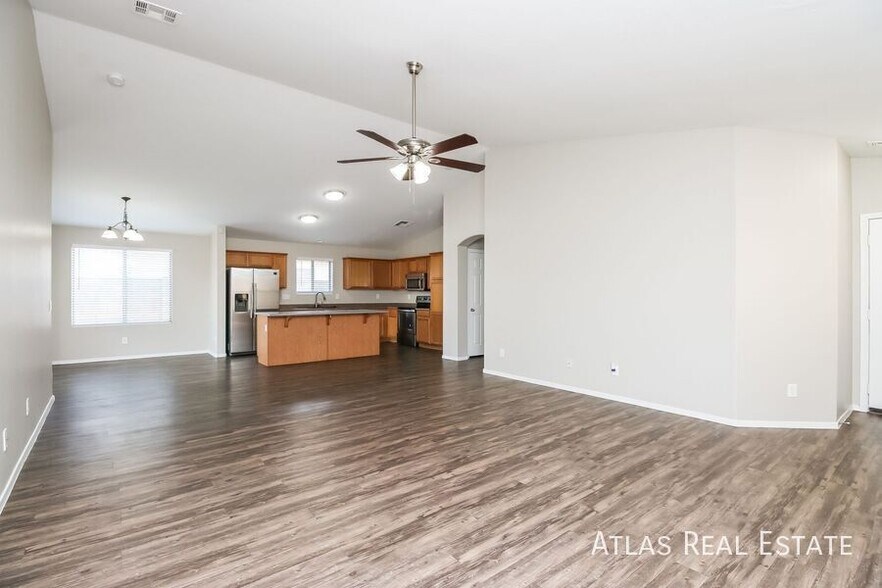 Building Photo - 7324 W Ian Dr