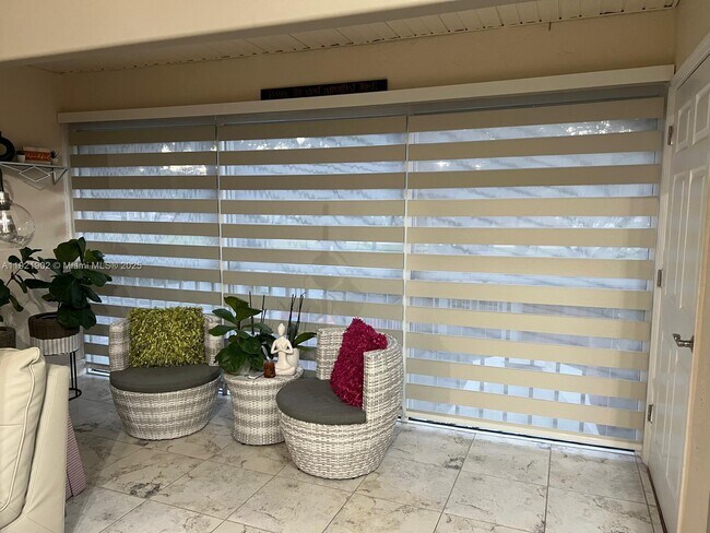 Building Photo - 9446 SW 140th Ct