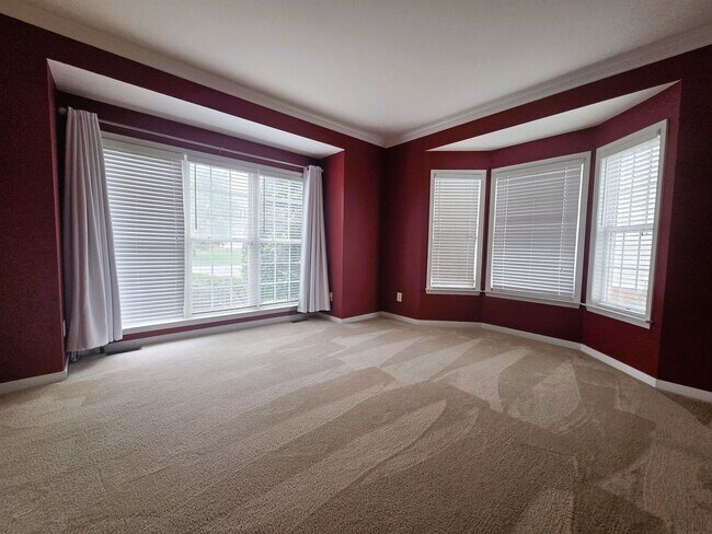 Building Photo - Stately brick front contemporary on huge c...