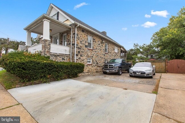 Building Photo - 1141 Ingleside Ave