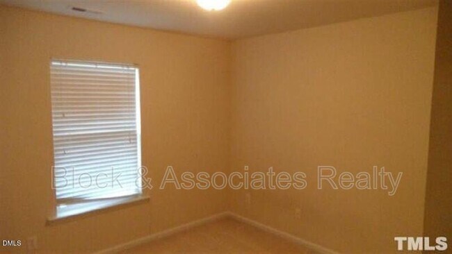 Building Photo - 132 Linden Park Ln