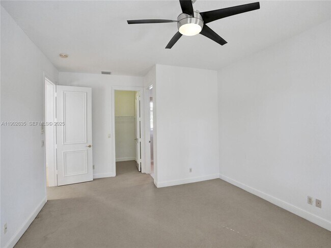 Building Photo - 16291 Bristol Pointe Dr