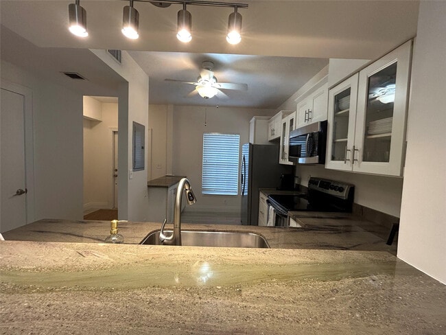 Building Photo - 1043 Kokomo Key Ln