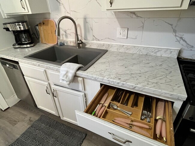 Building Photo - 4305 NW 56th St