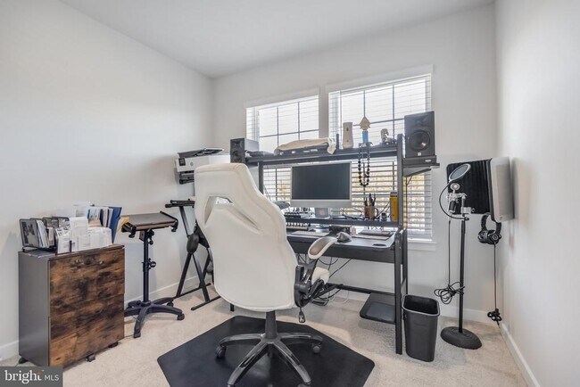 Building Photo - 345 Soft Rush Ln