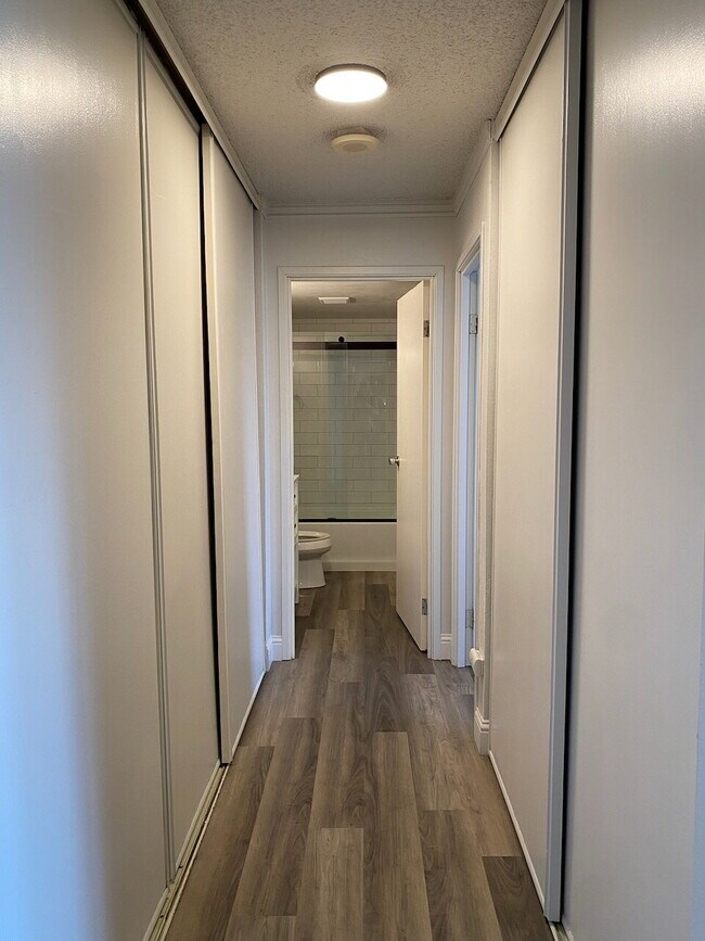 Building Photo - AVAILABLE NOW! Recently remodeled condo on Cherry Creek Trail + Move in Special!