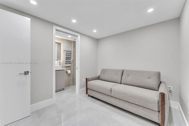 Building Photo - 19707 Turnberry Way