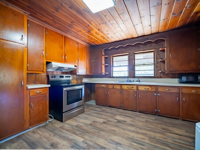 Building Photo - 503 Childs St