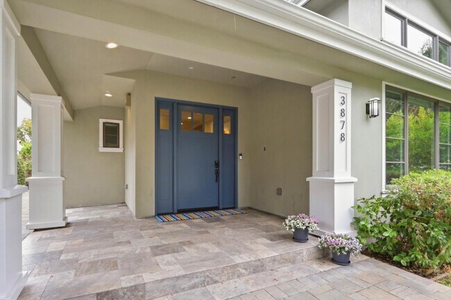 Building Photo - 3878 Magnolia Dr