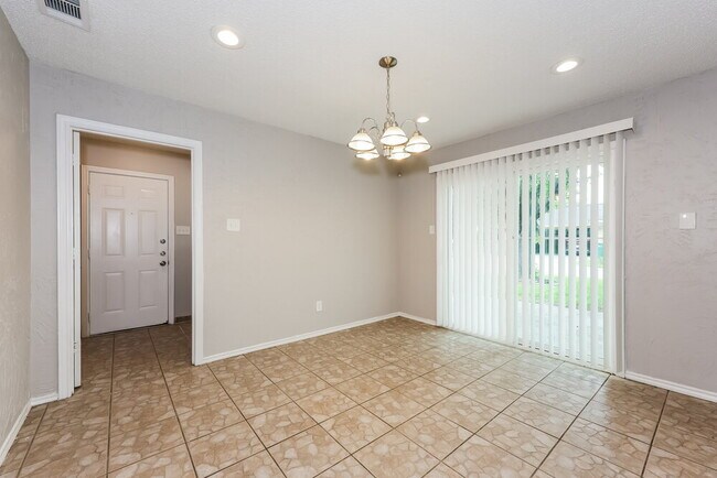 Building Photo - 1134 Madlynne Dr