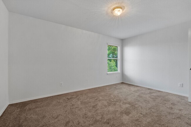 Building Photo - 26803 Sparrow Ridge