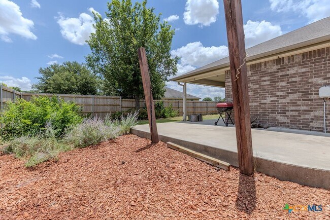 Building Photo - 4703 Stonehaven Dr