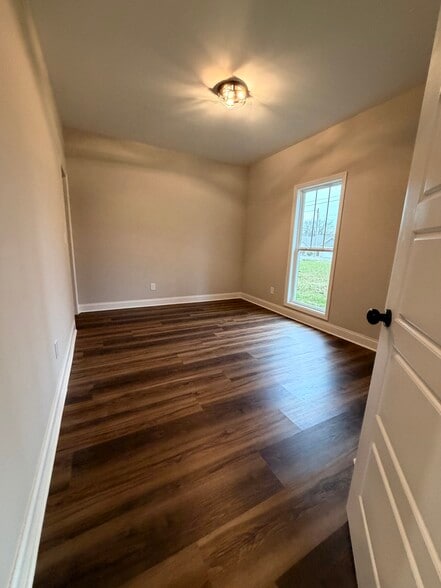 Building Photo - 10515 Wall Triana Hwy