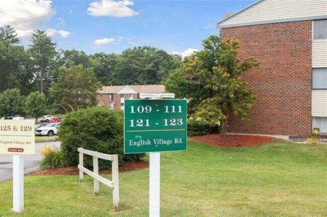 Building Photo - 110 English Village Rd