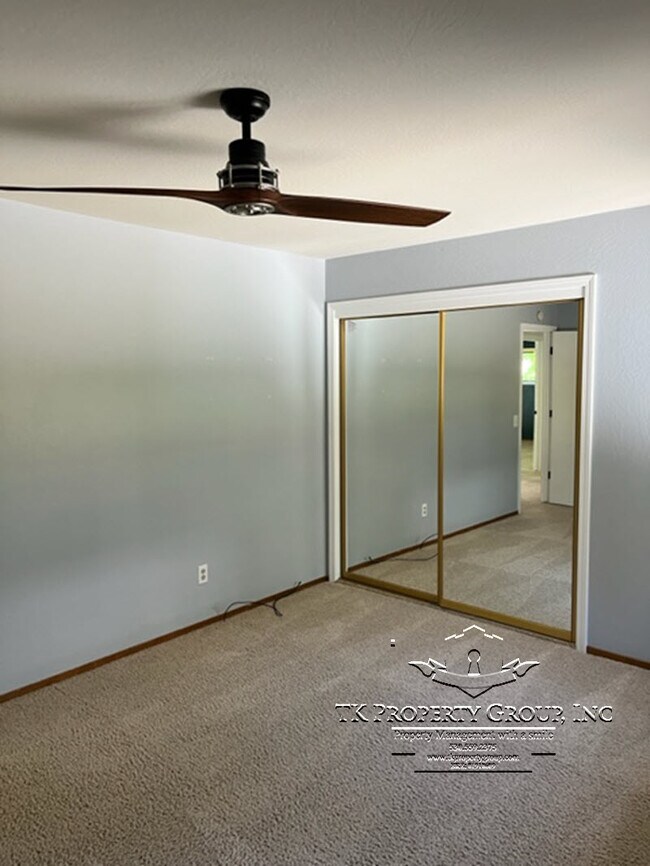 Building Photo - 13285 Sugarbush Ct