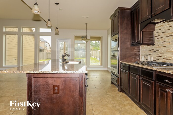 Building Photo - 102 Logan Pass Ct