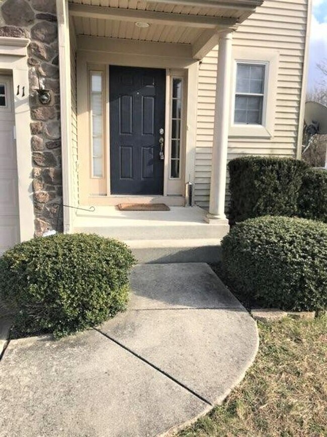 Building Photo - Perfect Townhouse Rental in Sicklerville!