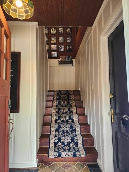 Stairs to Suite - 415 Sunny Ln