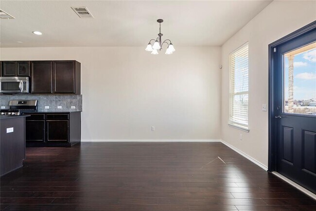 Building Photo - 12000 Kincardine Way