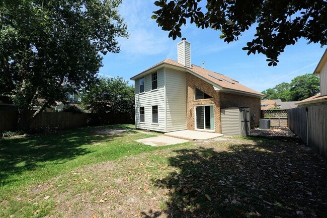 Building Photo - Great Fort Walton Beach Location
