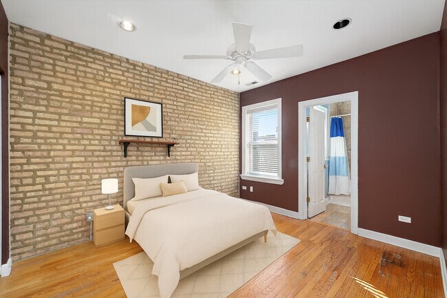 Building Photo - 2531 W Berwyn Ave