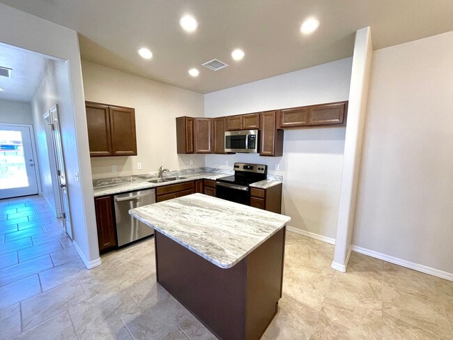 Building Photo - 2024 Built 2 Bedroom Home with 2 Car Garage!