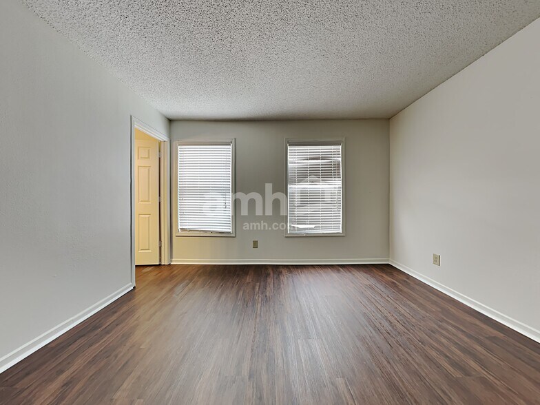 Building Photo - 2192 Olympia Dr