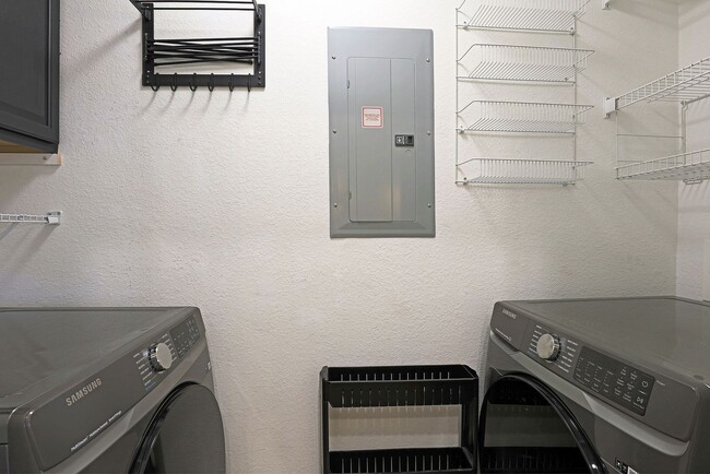 Building Photo - The Enclave 9005-1919