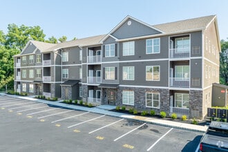 Building Photo - 2895 Easton Ave