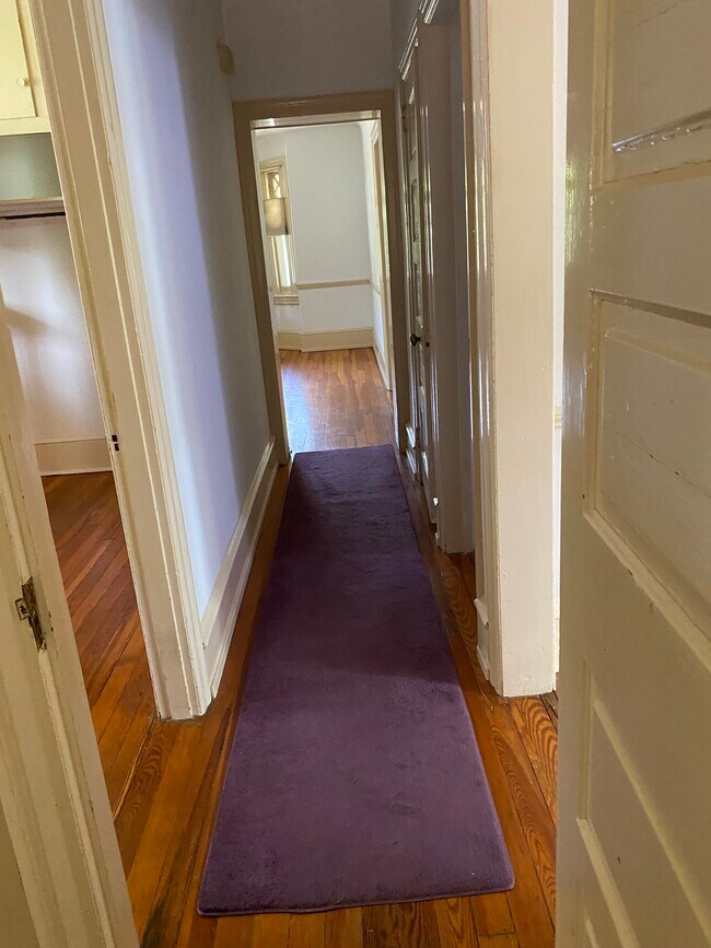 Building Photo - 7936 Montgomery Ave