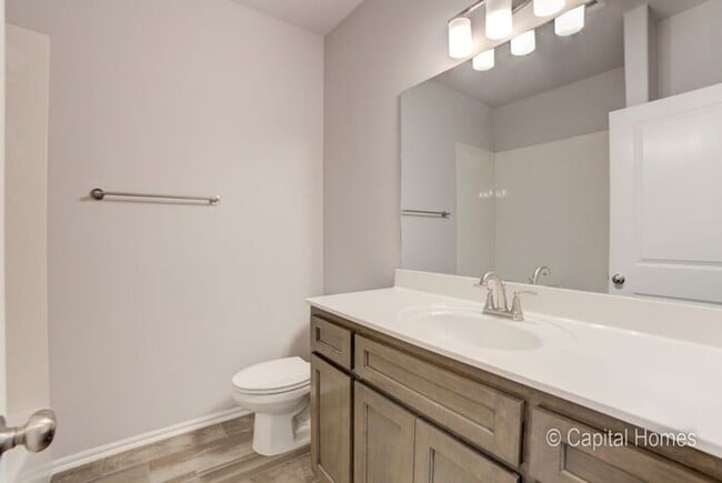 Building Photo - Move In Special! Relax In The Comfort of a...